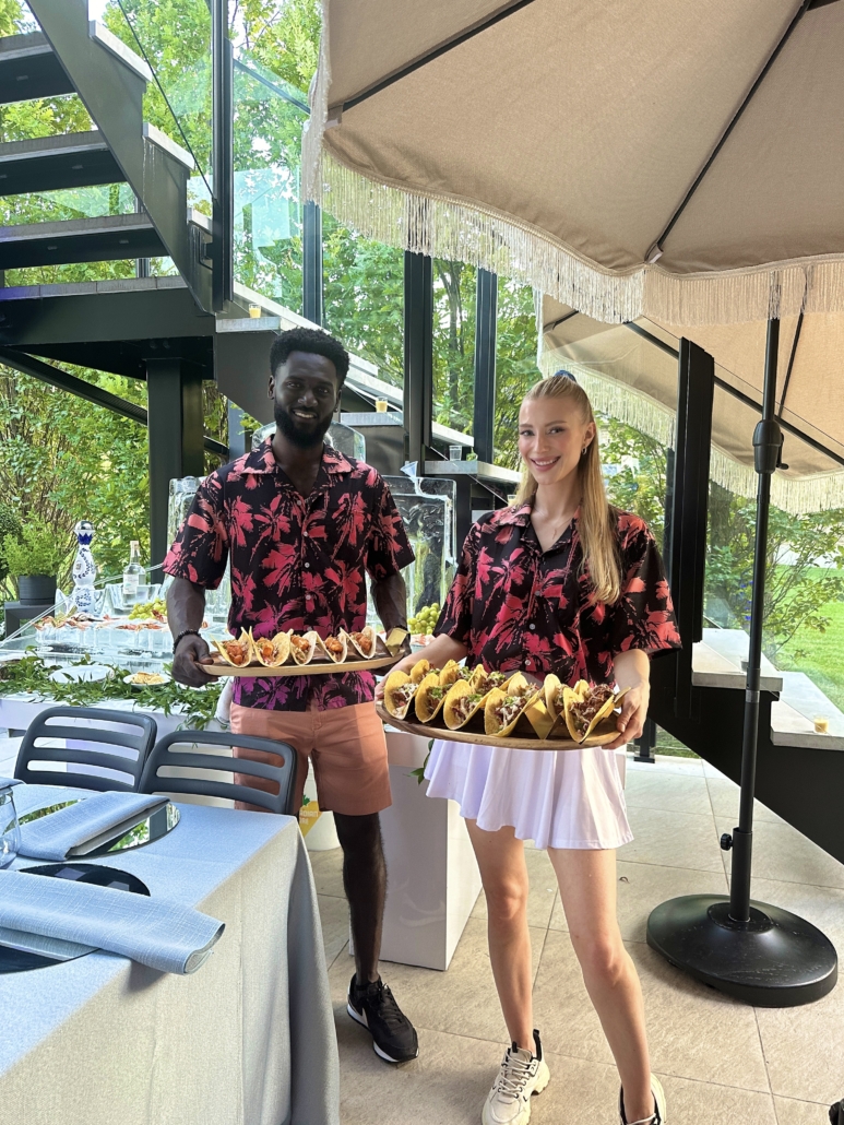 Waiters_with_Nacho_boards